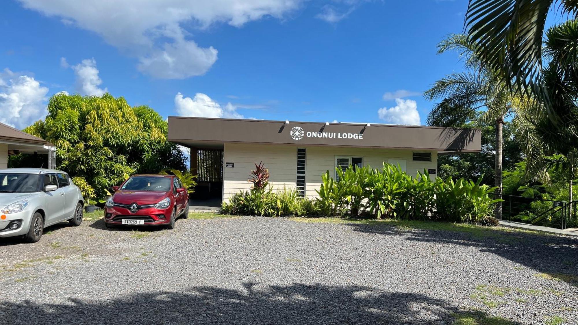 Ononui Airport Studio Faaa Exterior photo